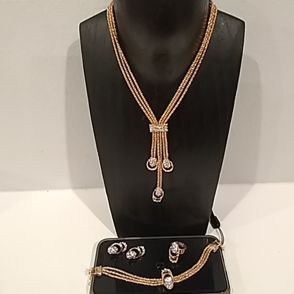 Nwot Crystal gold necklace earrings bracelet